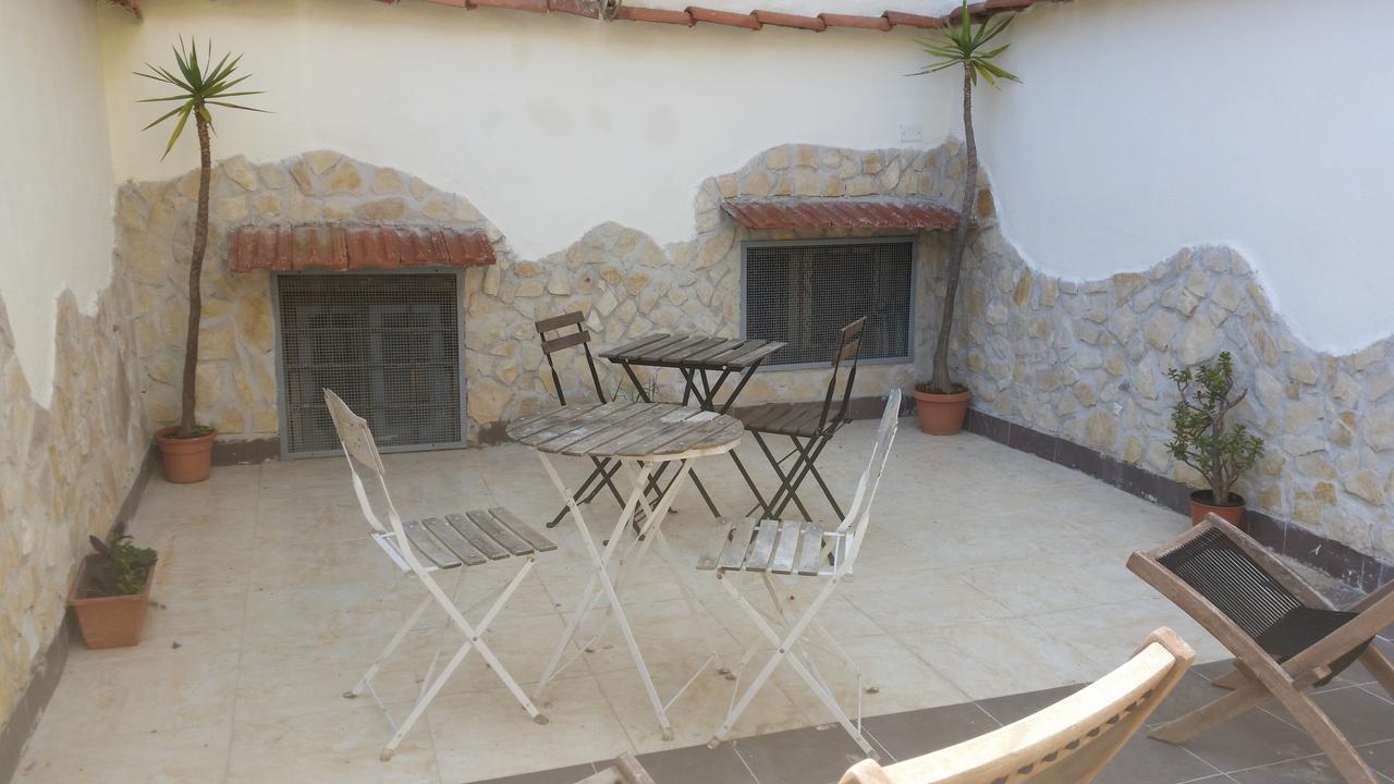 Hotel Residenza Il Castello Nápoles Exterior foto